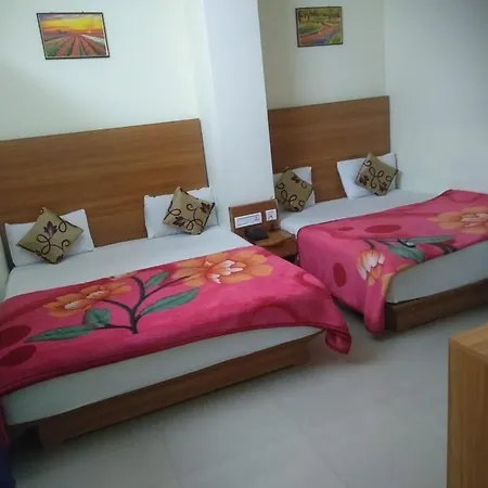 Red Star Holidays Munnar Exterior photo